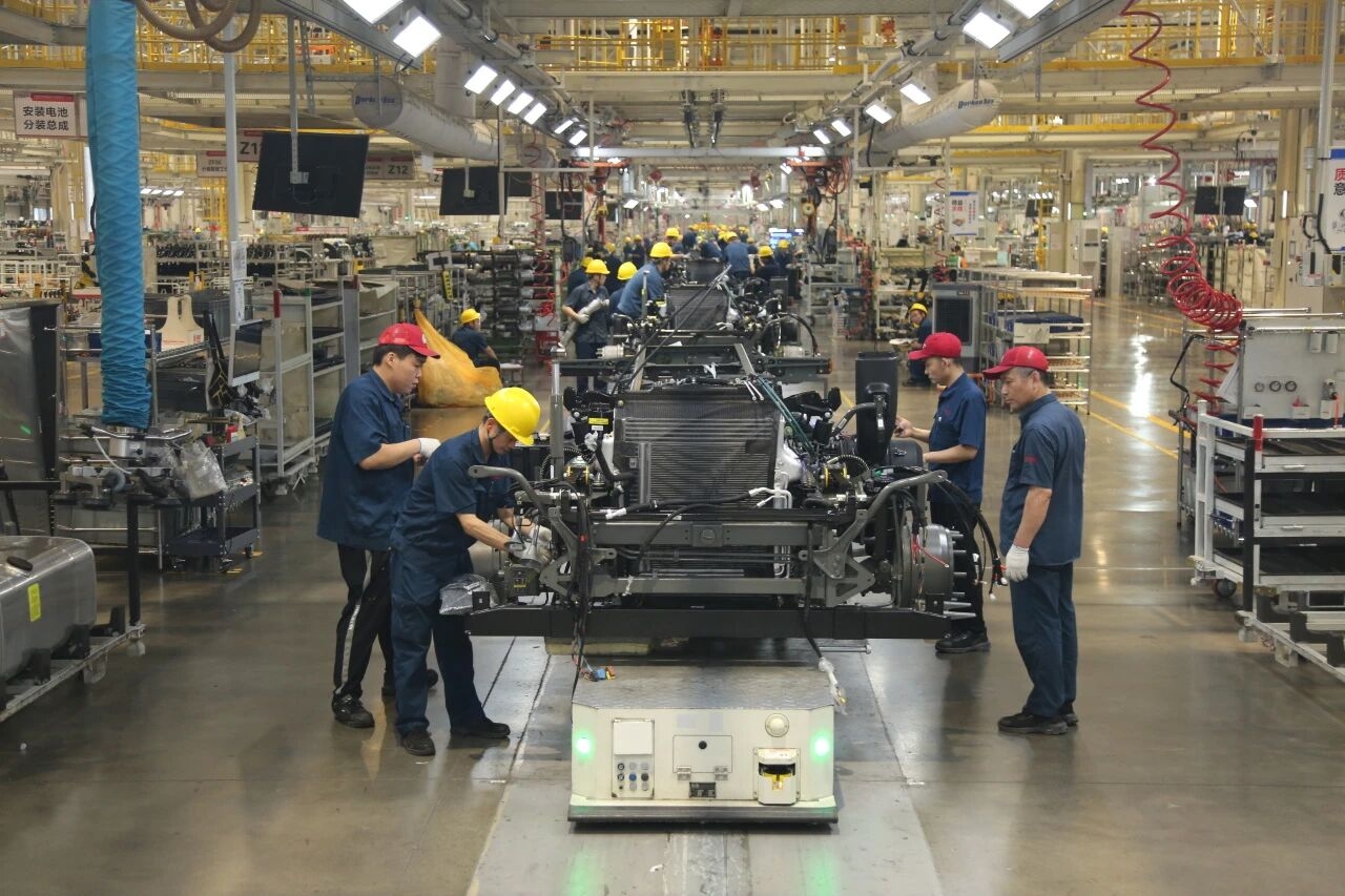 分秒必爭(zhēng) 決戰(zhàn)決勝 裝卸服務(wù)扛牢使命勇爭(zhēng)先，全力提產(chǎn)保供沖刺全年目標(biāo)